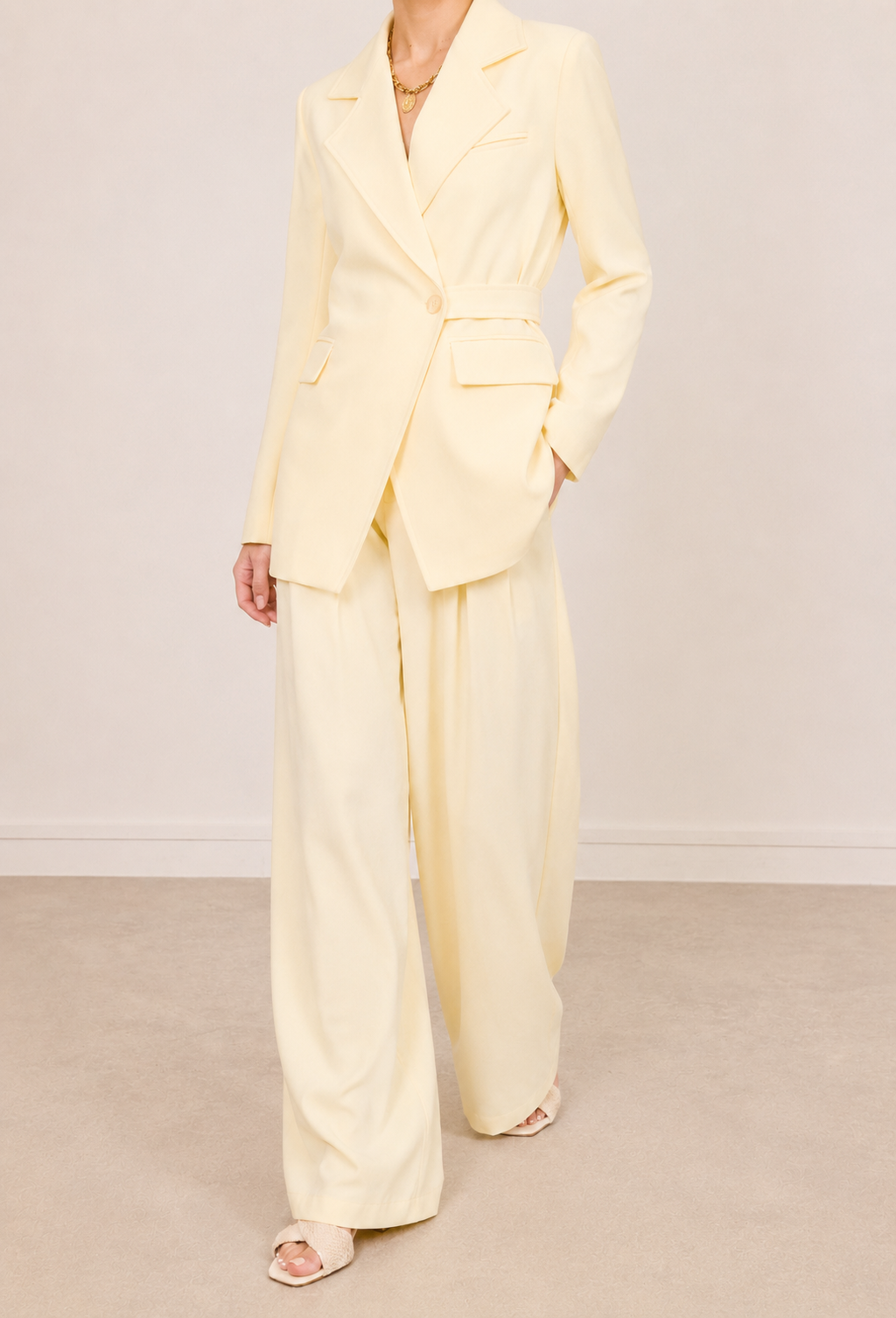 Veste Tailleur Jaune Pâle