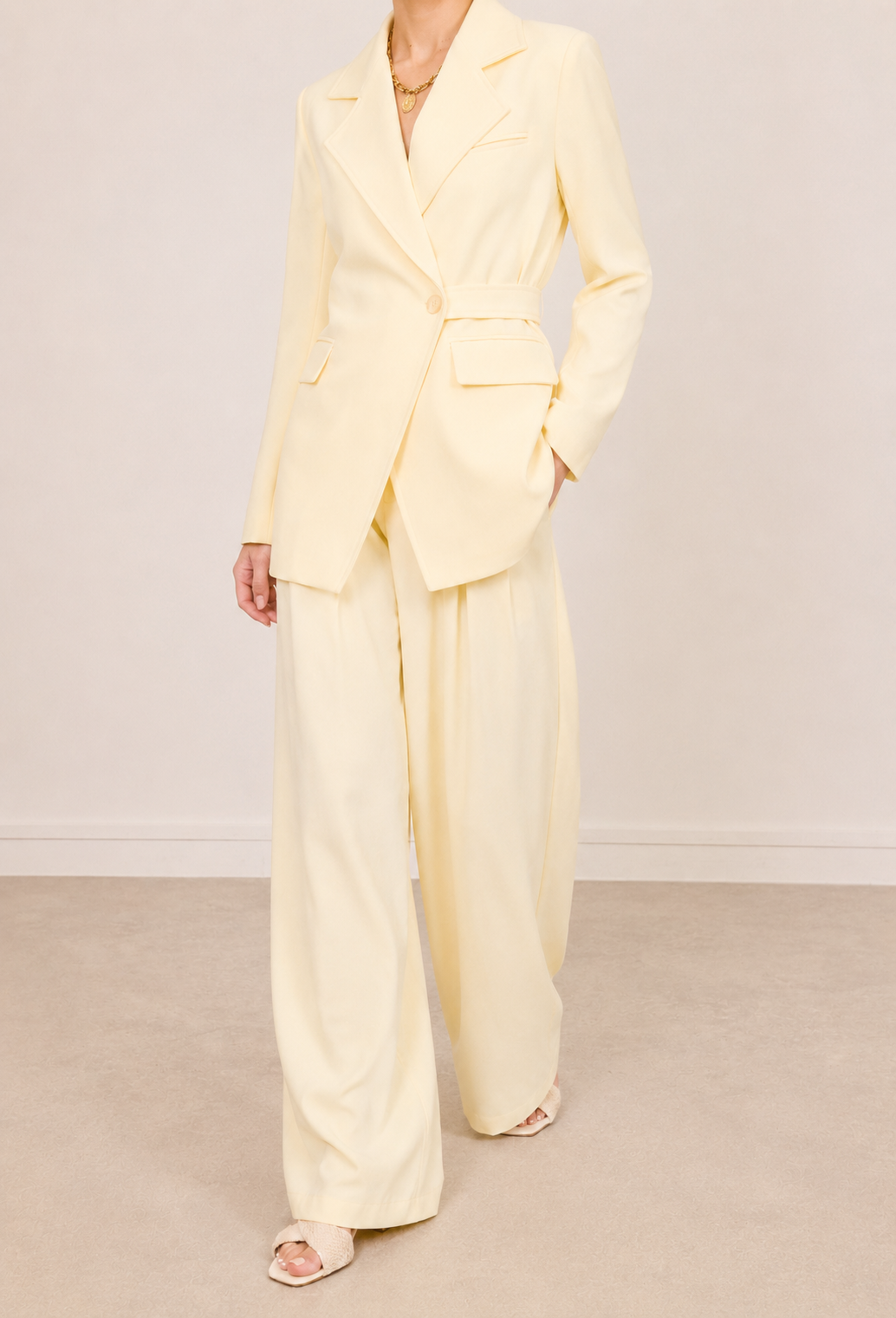 Veste Tailleur Jaune Pâle